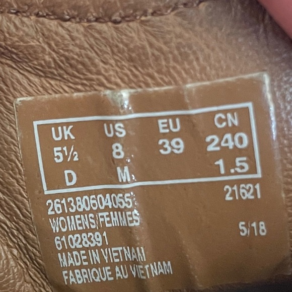 Clarks Clarkdale Arlo ankle Chelsea boot suede leather almond toe pull on work 8 - Picture 7 of 11